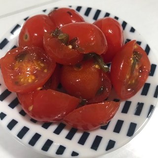 トマトの塩昆布マリネ